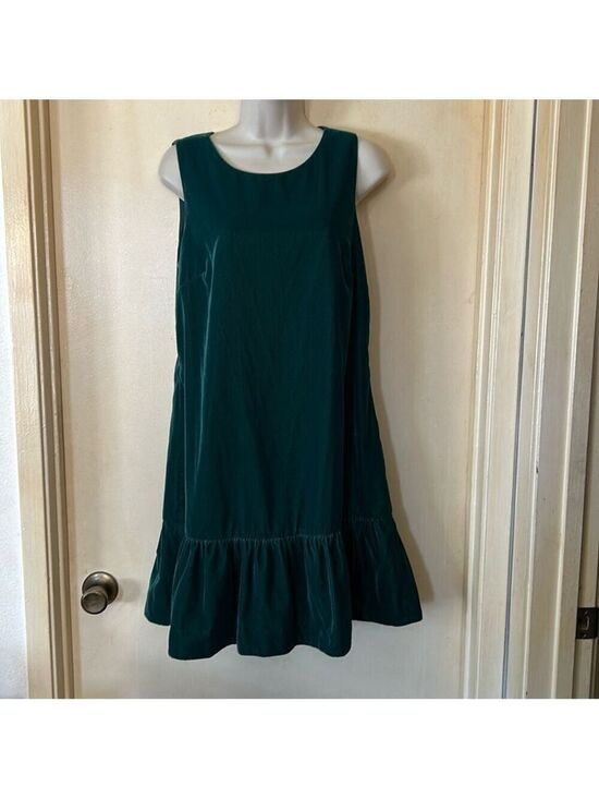 J. Crew Dresses & Skirts - J Crew emerald green velvet shift dress with ruffle size 6